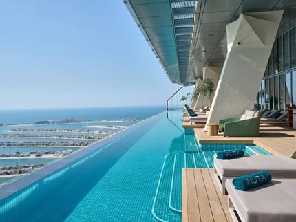 aura skypool